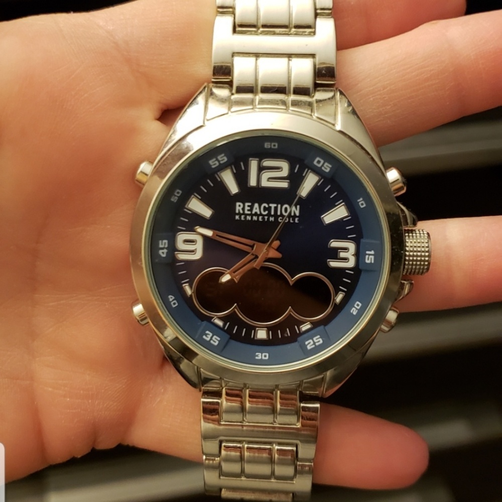 Mens watch